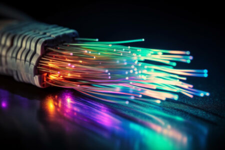 Wdmuchiwanie światłowodów vs tradycyjne układanie kabli – porównanie metod